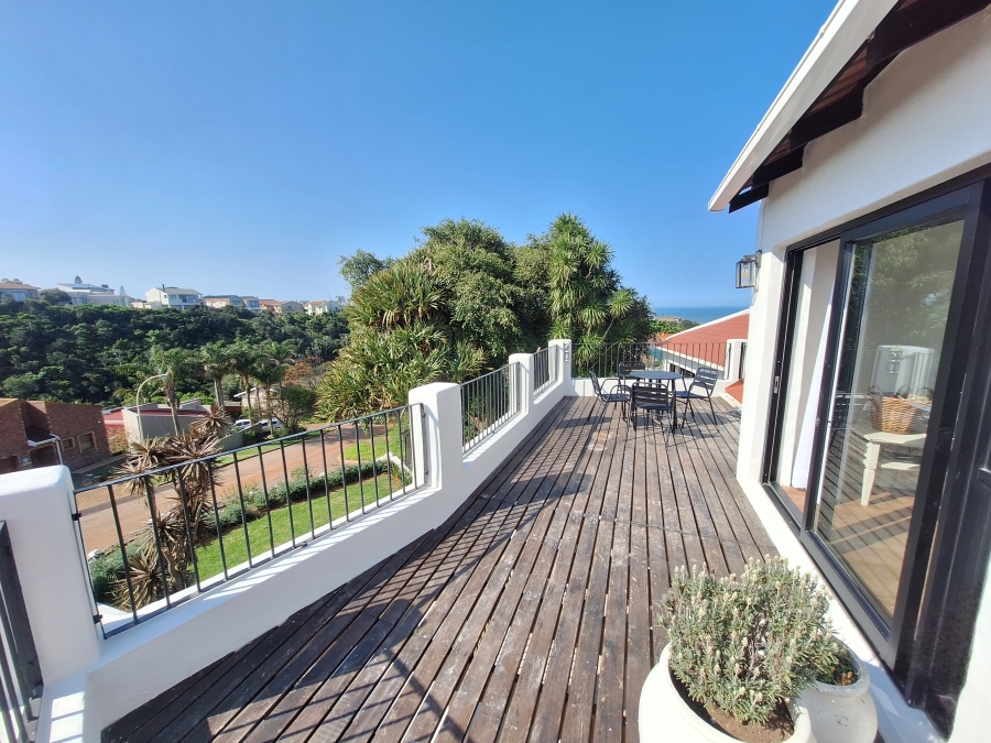 4 Bedroom Property for Sale in Wavecrest Eastern Cape